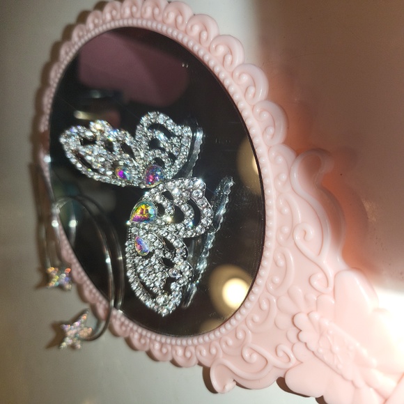 #2 PAIRS OF EARRINGS,  HOOPS AND BUTTERFLY 🦋 EARRINGS,  BEAUTIFUL RHINESTONES - Picture 3 of 10